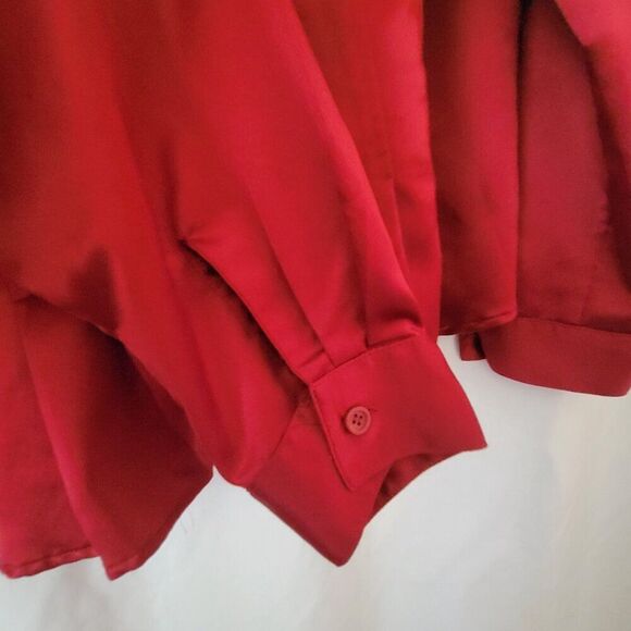 East 5th Red silky Blouse button up front pleats long slvs Size 18 Plus Vintage - Picture 7 of 9